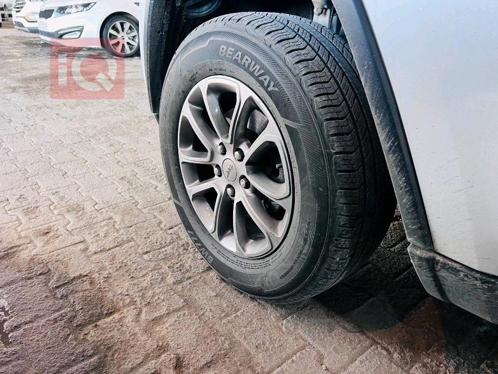 جيب جراند شيروكي